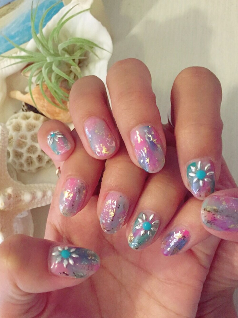 「夏、ネイル、海、サマースタイル、ビーチスタイル」｜「sea nailのアイテム（その他、ブルー系）」を使った、萌華さん（レディース・165cm）の夏コーディネートの1枚目の写真