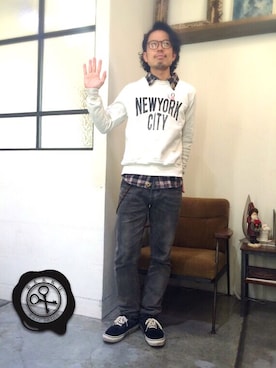 「H&M DIVIDED（エイチアンドエム　ディヴァイデッド）のアイテム（パンツ）」を使った、別宮聖一 ( ベックセイイチ )さん（メンズ・169cm）の冬コーディネート