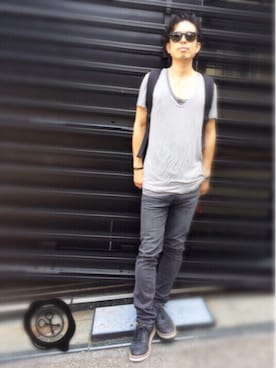 「H&M DIVIDED（エイチアンドエム　ディヴァイデッド）のアイテム（パンツ）」を使った、別宮聖一 ( ベックセイイチ )さん（メンズ・169cm）の夏コーディネート