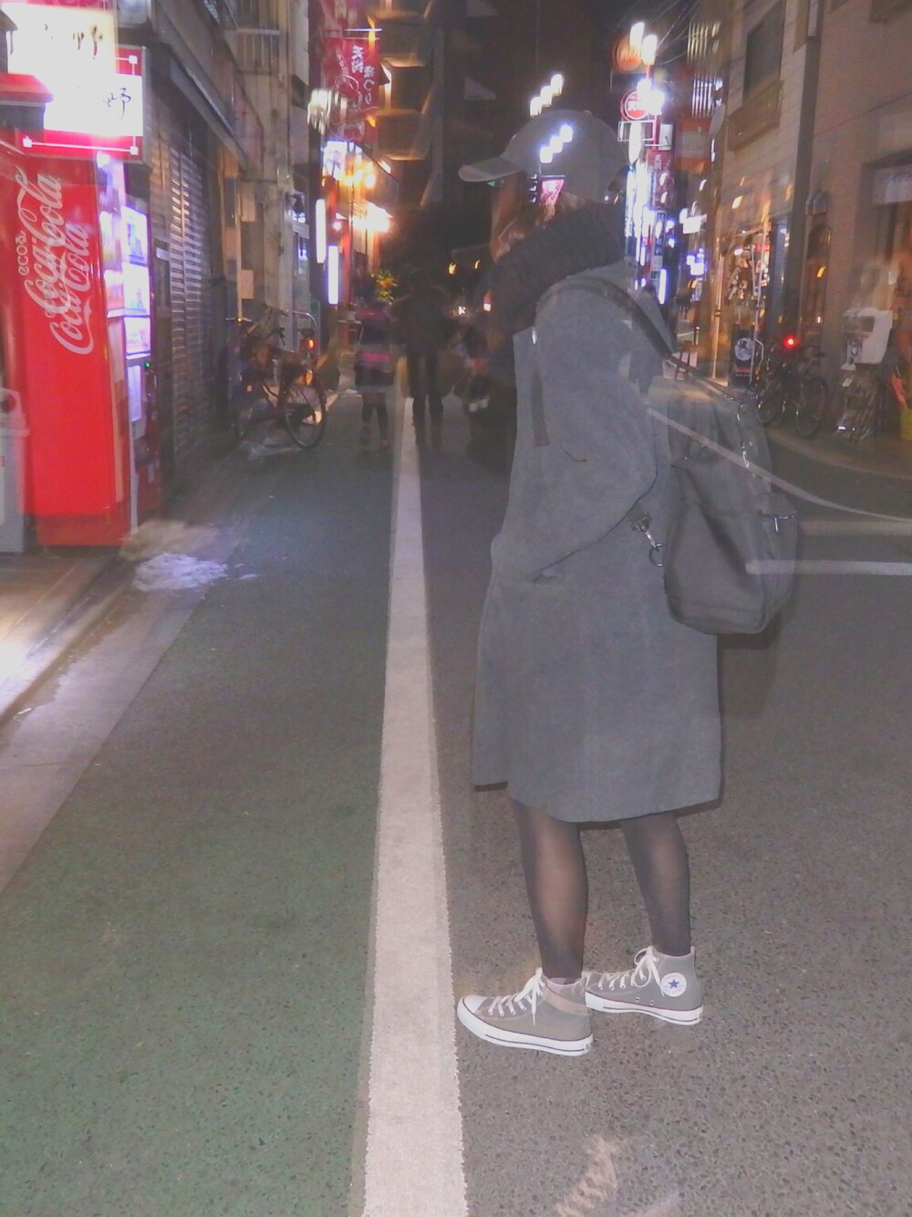 「CONVERSEのCONVERSE / CVS ALL STAR HI（スニーカー、ホワイト系）」を使った、ゆんさん（レディース・160cm）の冬コーディネートの1枚目の写真