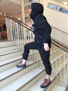 「ランニングスタイル」｜「アイテム（マウンテンパーカー）」を使った、ふるちゃんさん（メンズ・171cm）の冬コーディネート