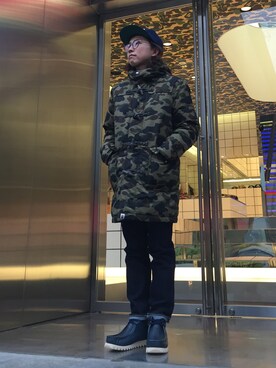 「Bape」｜「アイテム（ダウンジャケット/コート）」を使った、遠藤 悠さん（メンズ・165cm）の秋コーディネート