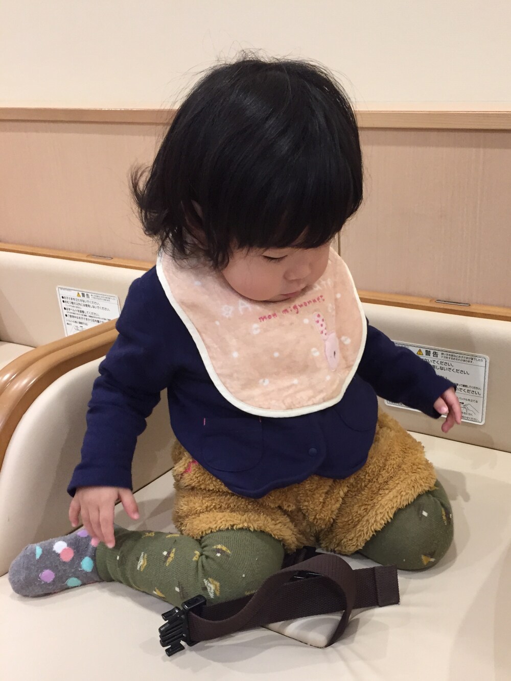 「ベビー、おんなのこ、きのこ、もこもこ、カーディガン、ボア」｜「UNIQLOのアイテム（カーディガン/ボレロ、ブルー系）」を使った、みかりんさん（レディース・159cm）の冬コーディネートの1枚目の写真