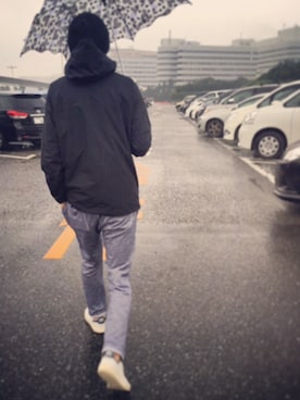 「雨の日」｜「アイテム（マウンテンパーカー）」を使った、taka.さん（メンズ・175cm）の秋コーディネート