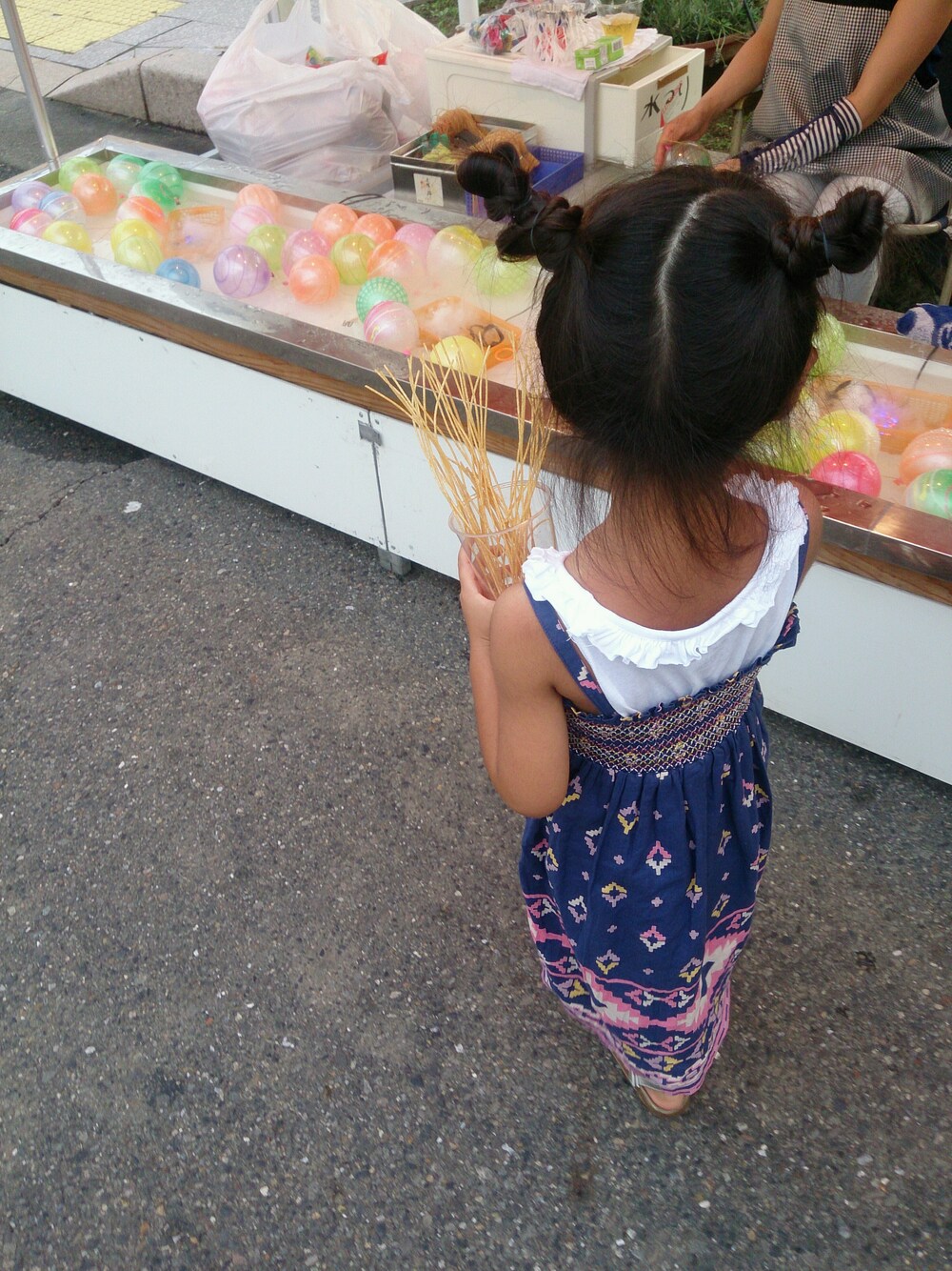 「お祭り、女の子、子供、4歳、ツノヘアー」｜「UNITED ARROWSのアイテム（ワンピース/ドレス、ブルー系）」を使った、a/yさん（キッズ・100cm）の夏コーディネートの1枚目の写真