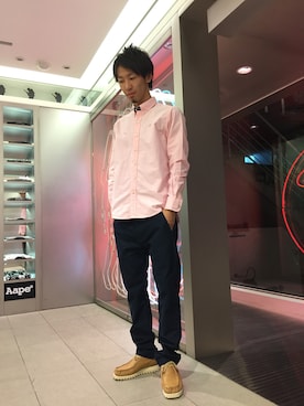 「AAPE BY A BATHING APE（エーエイプバイアベイシングエイプ）のAAPE L/S SOLID ST（シャツ/ブラウス、ピンク系）」を使った、早坂 祥平さん（メンズ・175cm）の秋コーディネート