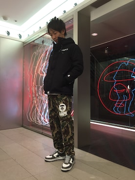 「AAPE BY A BATHING APE（エーエイプバイアベイシングエイプ）のアイテム（ナイロンジャケット）」を使った、早坂 祥平さん（メンズ・175cm）の秋コーディネート