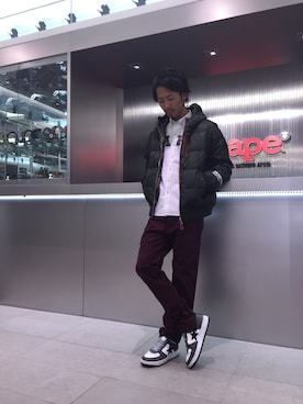 「AAPE BY A BATHING APE（エーエイプバイアベイシングエイプ）のAAPE REV HOOD JK（ダウンジャケット/コート、グリーン系）」を使った、早坂 祥平さん（メンズ・175cm）の冬コーディネート
