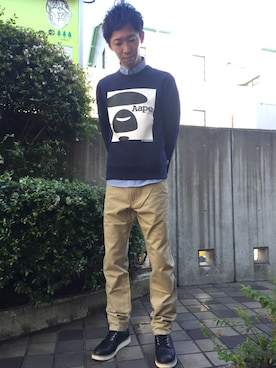 「AAPE BY A BATHING APE（エーエイプバイアベイシングエイプ）のAAPE CREW SWEAT（スウェット、ブルー系）」を使った、早坂 祥平さん（メンズ・175cm）の秋コーディネート