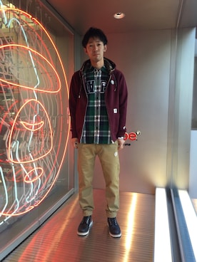 「AAPE BY A BATHING APE（エーエイプバイアベイシングエイプ）のAAPE LONG SLEEVE SHIRT（シャツ/ブラウス、グリーン系）」を使った、早坂 祥平さん（メンズ・175cm）の冬コーディネート