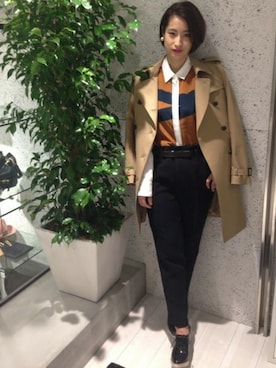 「STUDIOUS（ステュディオス）のアイテム（トレンチコート）」を使った、澤之井さん（レディース・160cm）の秋コーディネート