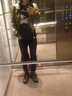 「BLACK TOPのアイテム（Tシャツ/カットソー、ブラック系）」を使った、michealさん（レディース・158cm）の秋コーディネート