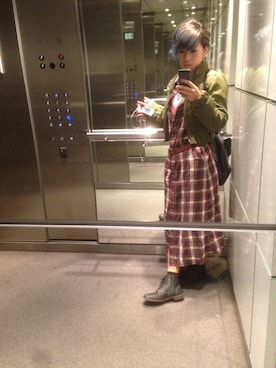 「アイテム（シャツワンピース、レッド系）」を使った、michealさん（レディース・158cm）の秋コーディネート