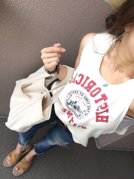 「Ungrid（アングリッド）のフレイドヘムストスリ（デニムパンツ）」を使った、長谷千沙さん（レディース・158cm）の夏コーディネート