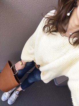 「Ungrid（アングリッド）のインディゴフレイドヘムストスリ（デニムパンツ）」を使った、長谷千沙さん（レディース・158cm）の秋コーディネート