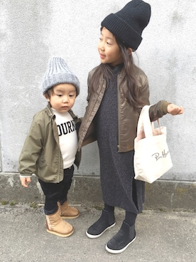 「petit main（プティマイン）のロゴデザイン裏起毛トレーナー（スウェット）」を使った、toumaoさん（キッズ・100cm）の冬コーディネート