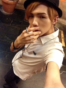 「ARMANI EXCHANGE（アルマーニエクスチェンジ）のアイテム（アクセサリー）」を使った、馬 偉軒さん（メンズ・173cm）の夏コーディネート