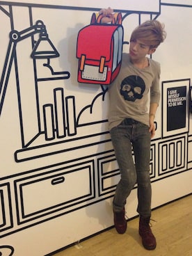 「ARMANI EXCHANGE（アルマーニエクスチェンジ）のアイテム（アクセサリー）」を使った、馬 偉軒さん（メンズ・173cm）の夏コーディネート