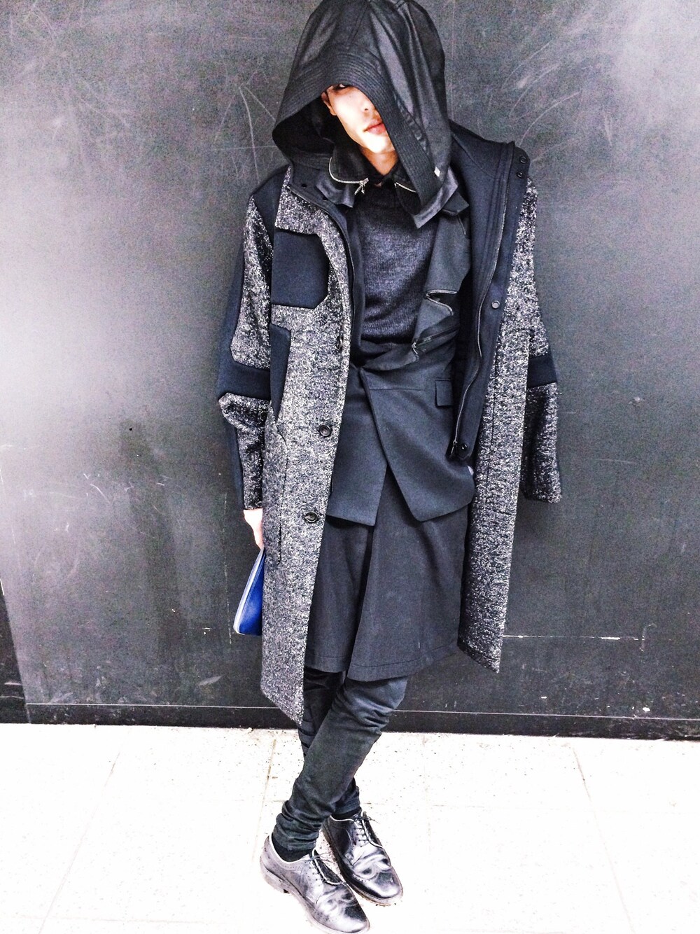 「JUUN.J、PRADA、korea、韓国ブランド、ビッグシルエット、ブラック、コート、モード、テーラードジャケット、GIVENCHY」｜「JUUN.Jのアイテム（トレンチコート、ブラック系）」を使った、Hara さん（メンズ・183cm）の冬コーディネートの1枚目の写真