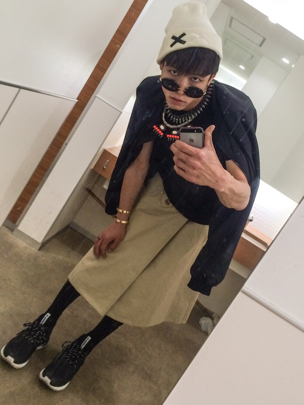 miu miuのサングラスを使った人気ファッションコーディネート