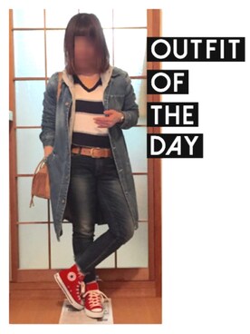 「Ungrid（アングリッド）のインディゴフレイドヘムストスリ（デニムパンツ）」を使った、YOSHIKAさん（レディース・158cm）の春コーディネート