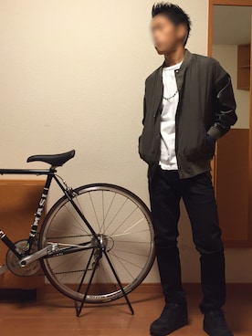 「アイテム（スタジャン）」を使った、SHU-TOさん（メンズ・165cm）の秋コーディネート