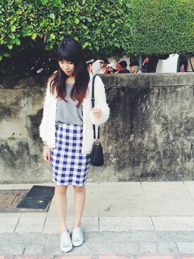 「SUPERGA（スペルガ）のアイテム（シューズ）」を使った、Emily Chenさん（レディース・163cm）の冬コーディネート