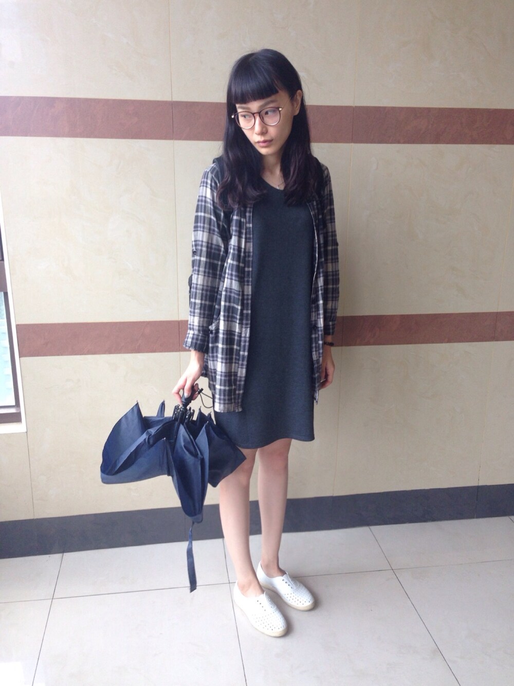 「NativeのNative(ネイティブ)/JERICHO（スニーカー、ホワイト系）」を使った、Swan Duさん（レディース・166cm）の春コーディネートの1枚目の写真