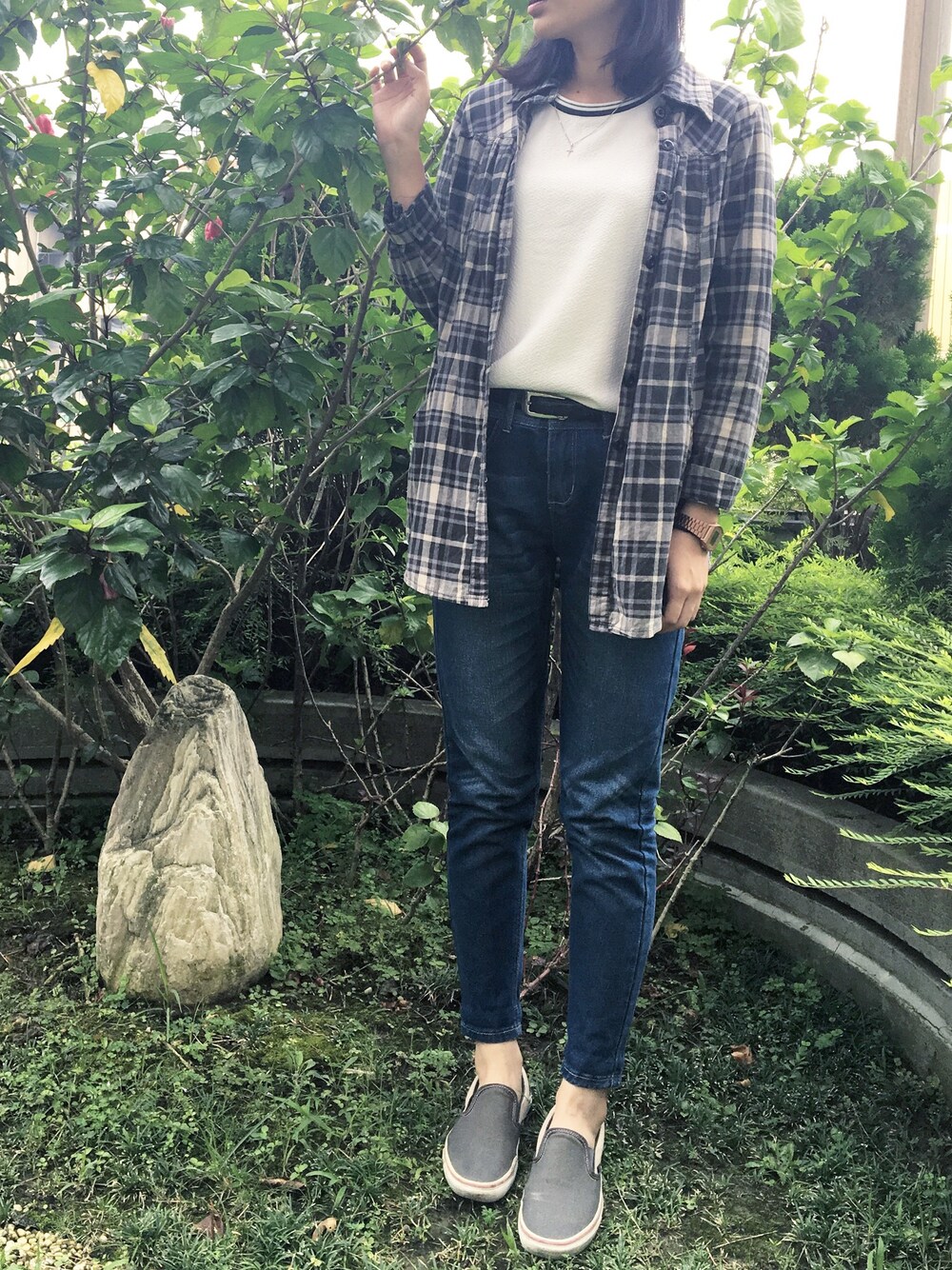 「VANSのVans 'Classic' Slip-On Sneaker (Women)（スニーカー、グレー系）」を使った、Swan Duさん（レディース・166cm）の秋コーディネートの1枚目の写真