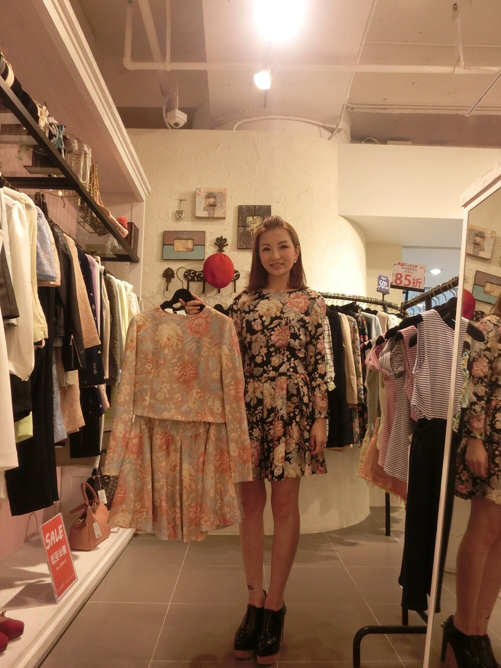 「rosebulletのrosebullet 香港 2014 秋冬新貨介紹 沙田新城市廣場3期3樓A326-329 Tel: (852) 2870-2966 尖沙咀 The ONE UG220 Tel: (852) 2110-5643 銅鑼灣 SOGO 3 樓 Tel: (852) 2831-3966（ワンピース、その他）」を使った、rosebulletさん（レディース・160cm）の夏コーディネートの1枚目の写真