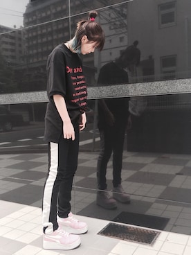 「UNIF（ユニフ）のアイテム（スニーカー）」を使った、Nacoさん（レディース・163cm）の秋コーディネート