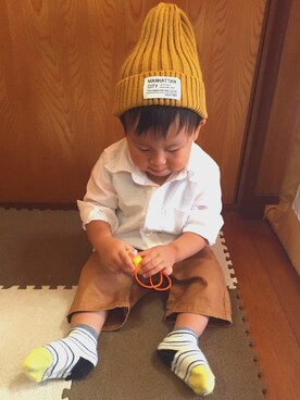 「しまむら（シマムラ）のアイテム（ニットキャップ/ビーニー、イエロー系）」を使った、minato*さん（キッズ・80cm）の秋コーディネート