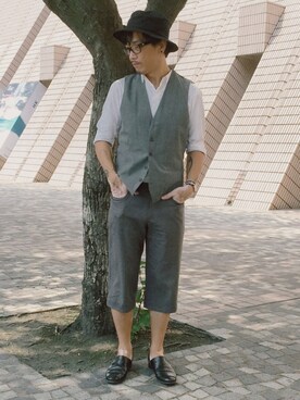 「TOPMAN（トップマン）のアイテム（ベスト）」を使った、Ka Wai Liangさん（メンズ・170cm）の秋コーディネート