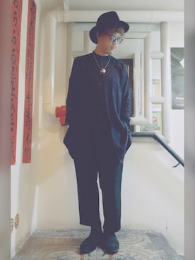 「Pledge（プレッジ）のアイテム（アクセサリー）」を使った、Ka Wai Liangさん（メンズ・170cm）の秋コーディネート