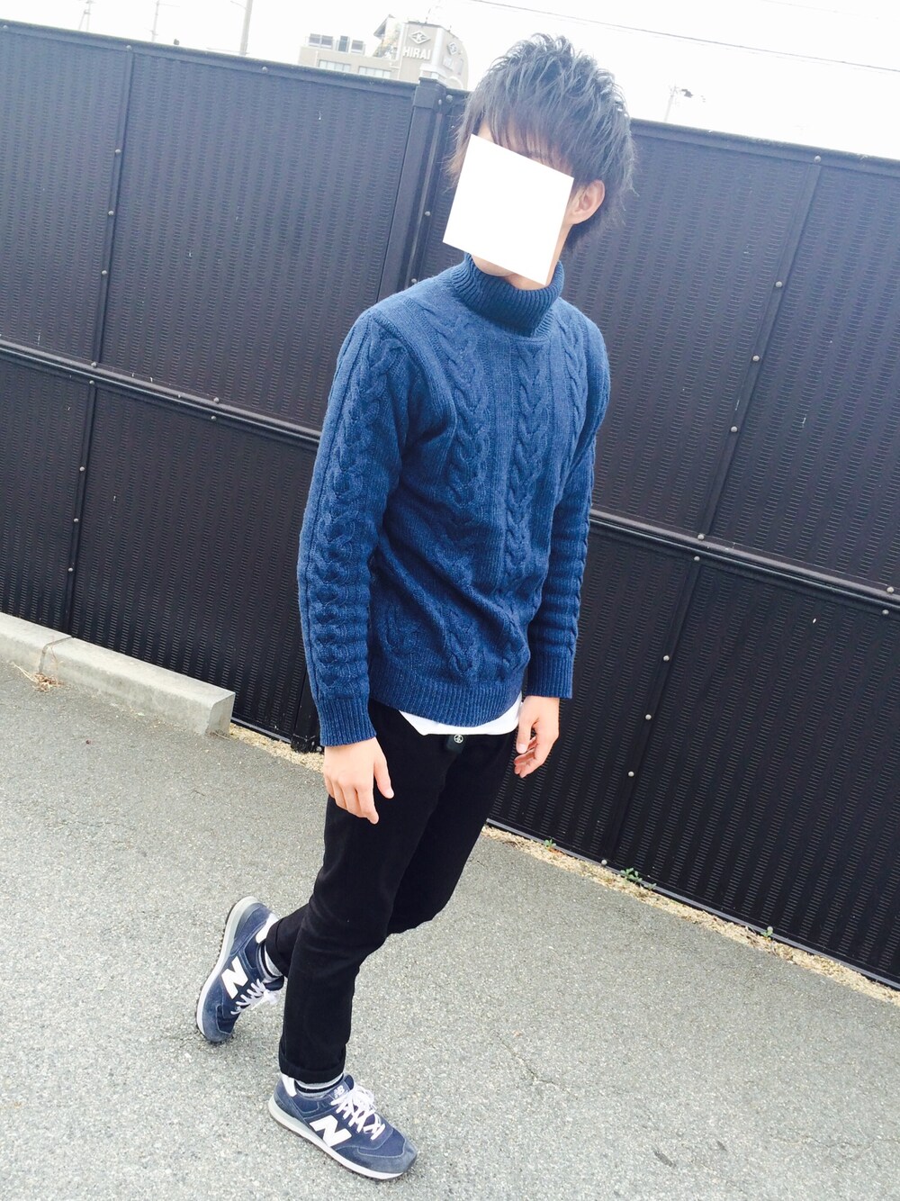「タートルネックニット、ニューバランス、おしゃれ、おしゃれになりたい、おしゃれさんと繋がりたい」｜「Big JohnのBigJohn スリムスキニーパンツ（その他パンツ、ブラック系）」を使った、Yさん（メンズ・171cm）の秋コーディネートの1枚目の写真