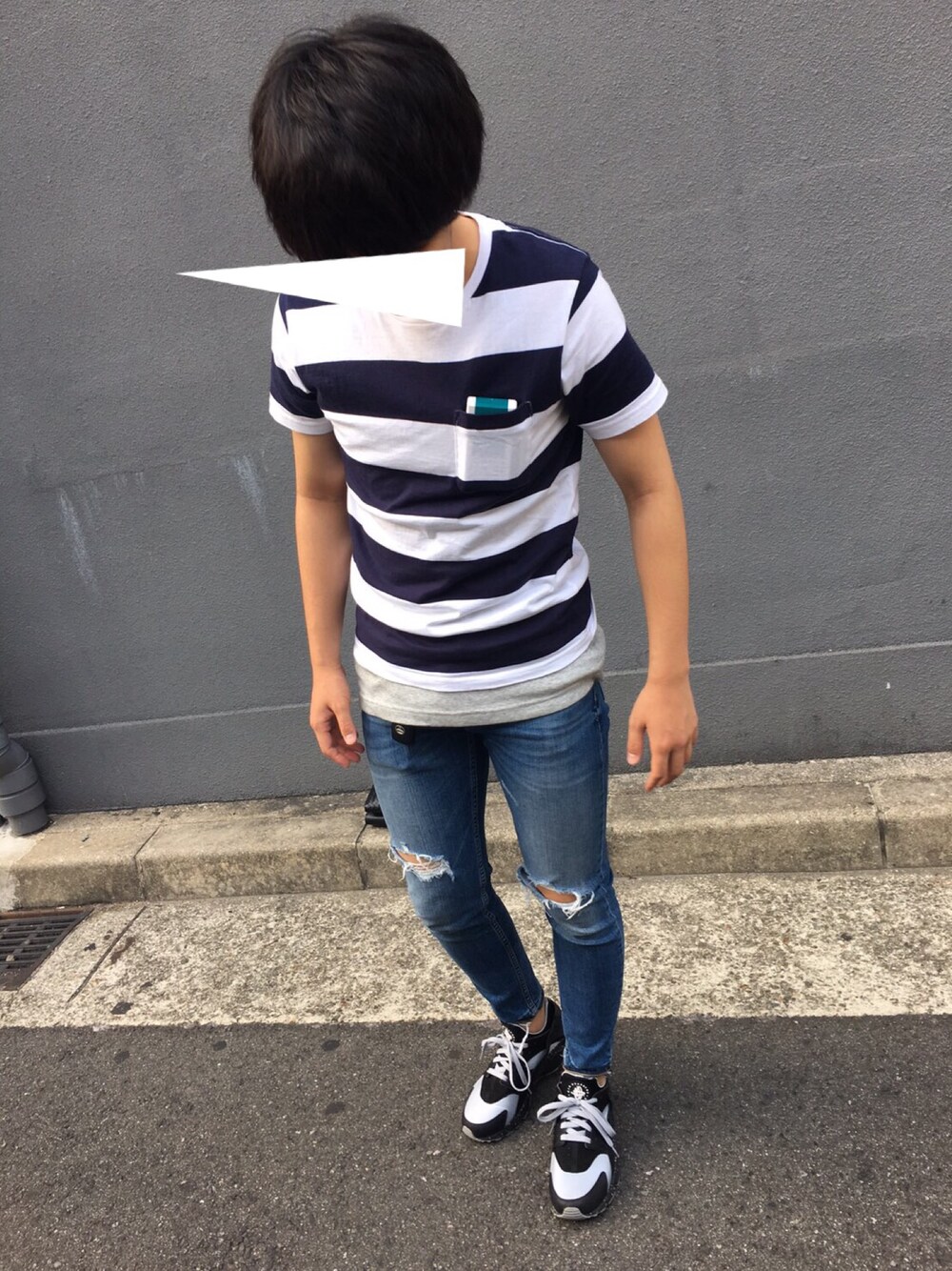 「プチプラ、スニーカー、ラフ、夏コーデ、カジュアルコーデ、ZARA、ボーダー、レイヤードスタイル、イノスタイル、NIKE」｜「BACK NUMBERのアイテム（Tシャツ/カットソー、ホワイト系）」を使った、Yさん（メンズ・171cm）の夏コーディネートの1枚目の写真