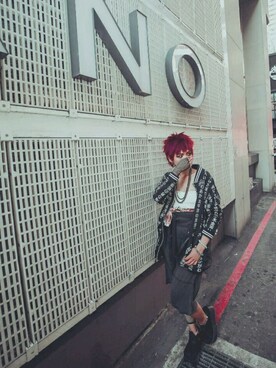 「XXX（マミロ）のアイテム」を使った、Kiara_Wang.雅溱さん（レディース・163cm）の秋コーディネート