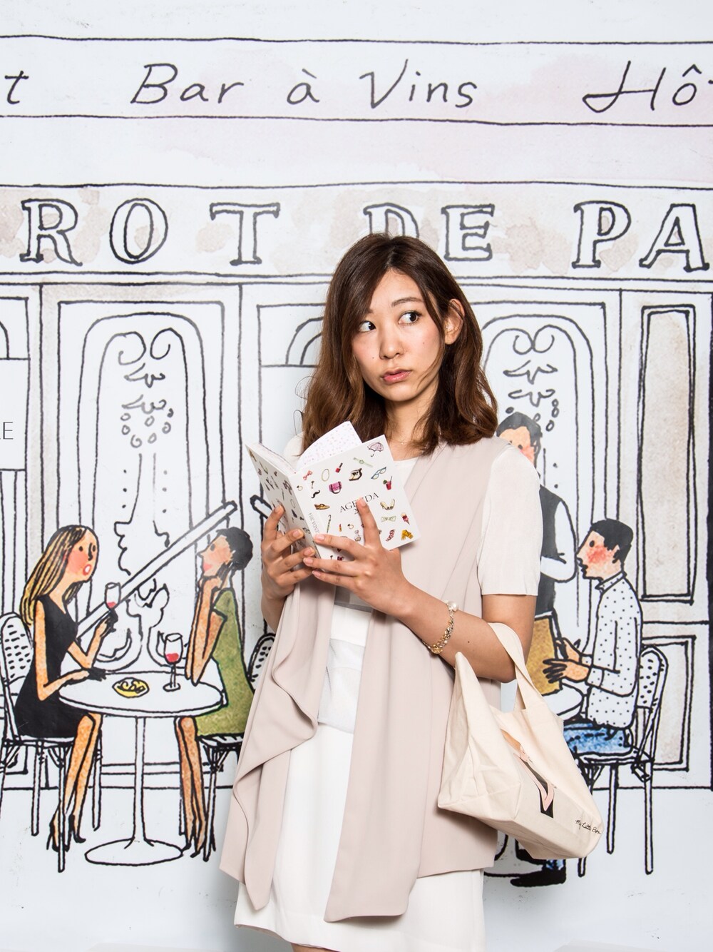 「ワンピース、WEAR始めました！、ホワイト、ベージュ、Cute、ホワイトコーデ、sweet、部屋撮り、WEARBOOKエントリー」｜「Benemodeのビスチェ

Transparent Tulle Lace Bustier 
(トランスペアレント チュールレースビスチェ)
https://benemode.stores.jp/#!/（キャミソール、ホワイト系）」を使った、shoko yanoさん（レディース・162cm）の夏コーディネートの1枚目の写真