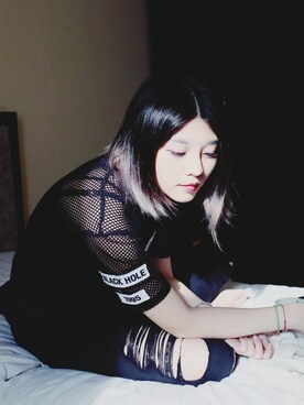 「MISBHV（ミスビヘイブ）のアイテム（その他トップス）」を使った、Chloe Makさん（レディース・168cm）の秋コーディネート