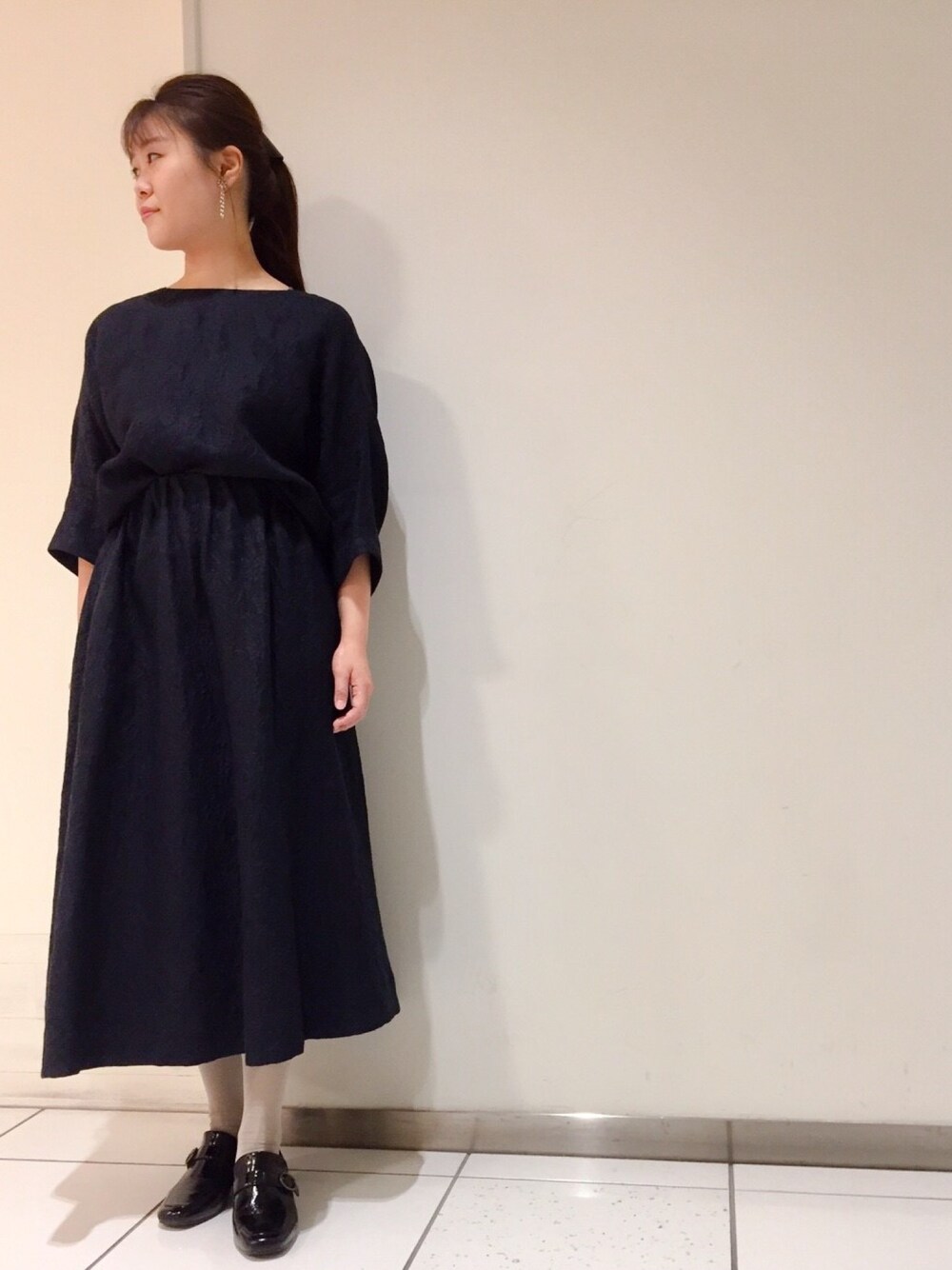「セットアップ、ジャガード、ネイビー、クラシカル、モード、結婚式、七五三、オケージョン」｜「ADIEU TRISTESSE LUXEのアイテム（トップス、ブルー系）」を使った、ADIEUTRISTESSE staffさん（レディース・167cm）の秋コーディネートの1枚目の写真