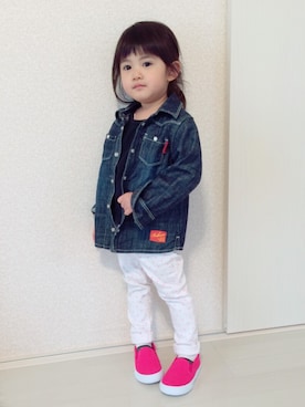 「OLD NAVY（オールドネイビー）のアイテム（デニムパンツ、ホワイト系）」を使った、ひまわりさん（キッズ）の春コーディネート