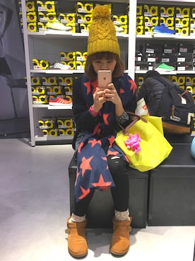 「アイテム（アナログ腕時計、ピンク系）」を使った、Disney kuoさん（レディース・166cm）の冬コーディネート