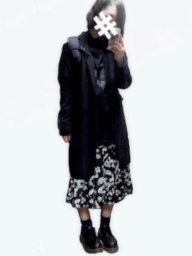「バンドT」｜「アイテム（チェスターコート）」を使った、monさん（レディース・170cm）の冬コーディネート