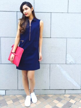 「アイテム（クラッチバッグ、レッド系）」を使った、ARIANE SHIMIZUさん（レディース・160cm）の春コーディネート