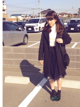 「ブラック×ホワイト」｜「アイテム（チェスターコート）」を使った、hoさん（レディース・161cm）の秋コーディネート
