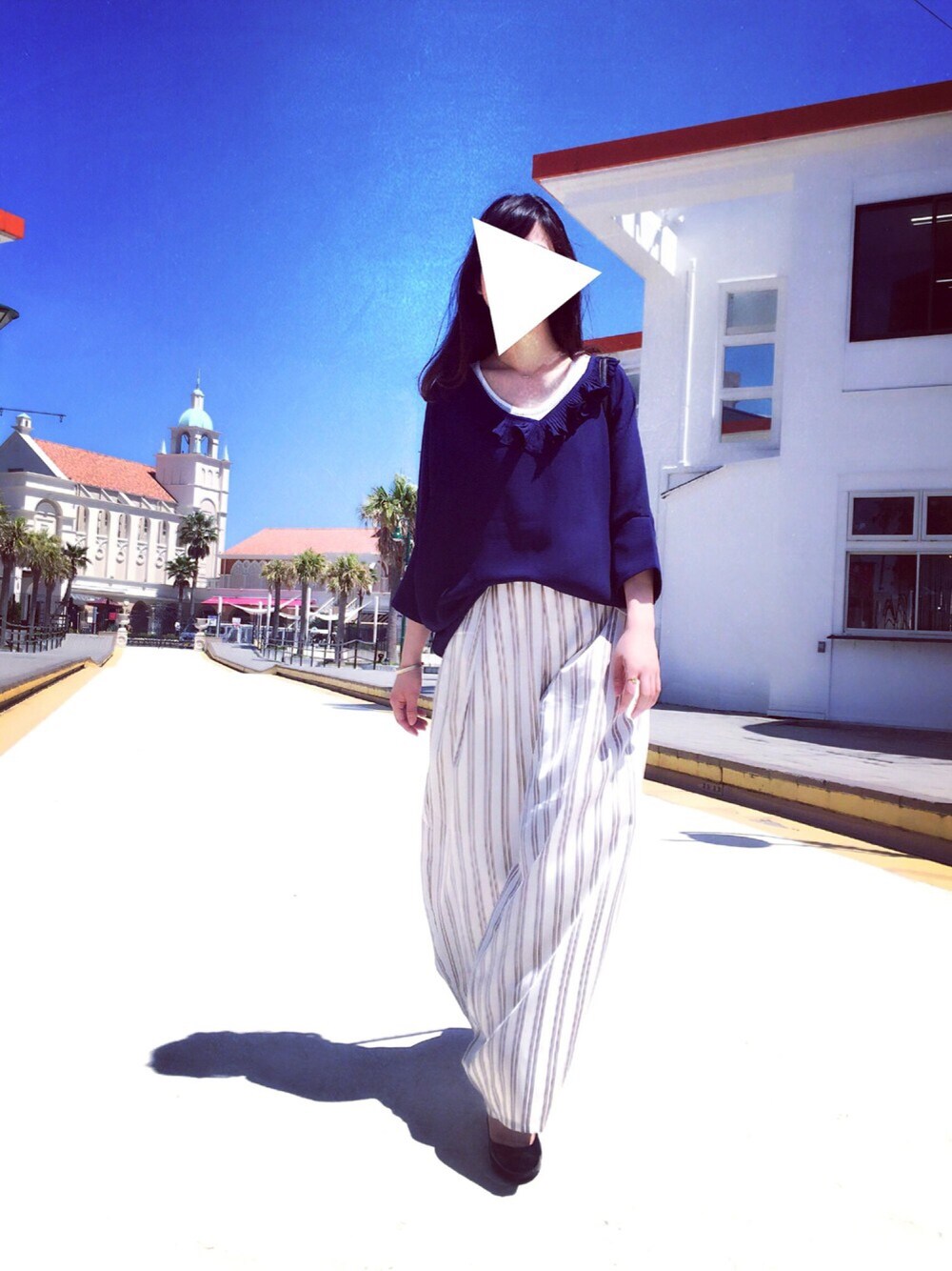 「KBF、KBFBOX、夏コーデ、mystic、Kate Spade」｜「KBF+のKBF+ ストライプワイドPT（その他パンツ、ホワイト系）」を使った、s.さん（レディース・156cm）の春コーディネートの1枚目の写真