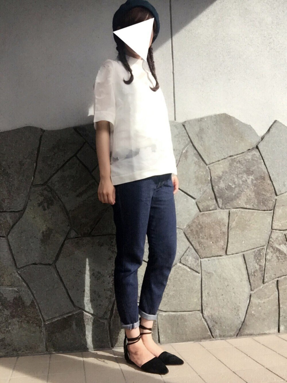 「autumn、秋のコーデ、シンプル、シフォントップス、デニムパンツ、レースアップパンプス、鹿児島」｜「BY MALENE BIRGERのBY MALENE BIRGER SHIRT（シャツ/ブラウス、ホワイト系）」を使った、s.さん（レディース・156cm）の秋コーディネートの1枚目の写真
