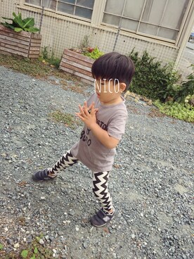 「韓国子供服のアイテム（Tシャツ/カットソー、グレー系）」を使った、nico.さん（キッズ・100cm）の秋コーディネート