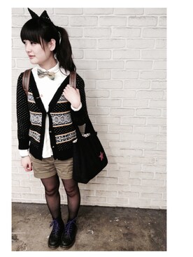 「アイテム（チャーム）」を使った、Hazelさん（レディース・156cm）の春コーディネート