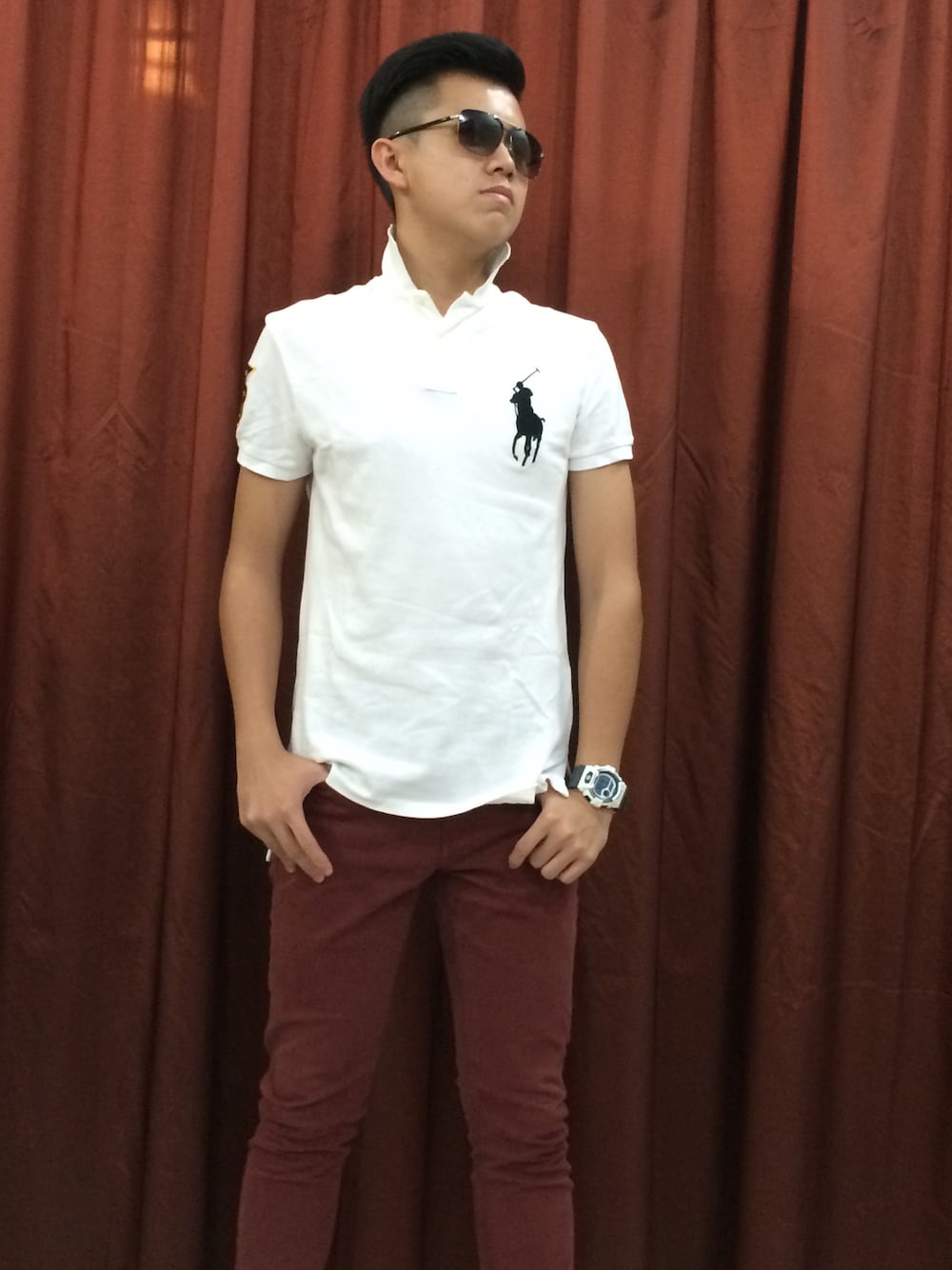 「ootd」｜「POLO RALPH LAURENのアイテム（ポロシャツ、ホワイト系）」を使った、Junwei Liewさん（メンズ・175cm）の秋コーディネートの1枚目の写真